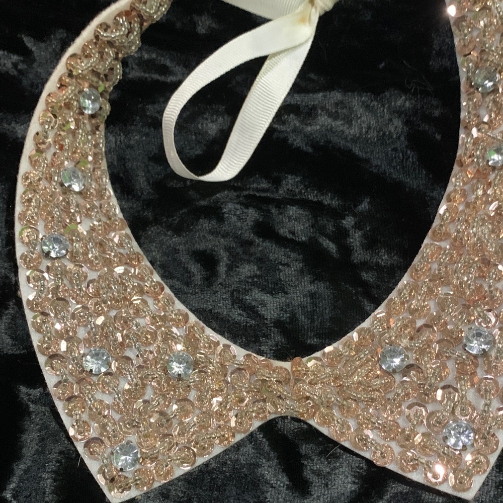 Beautiful bib collar necklace champagne gold sequin clear gem beads